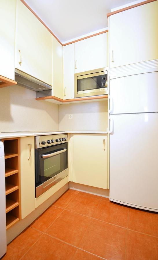 Galihost - Apartamento Con Piscina En El Centro De Санксенсо Екстериор снимка