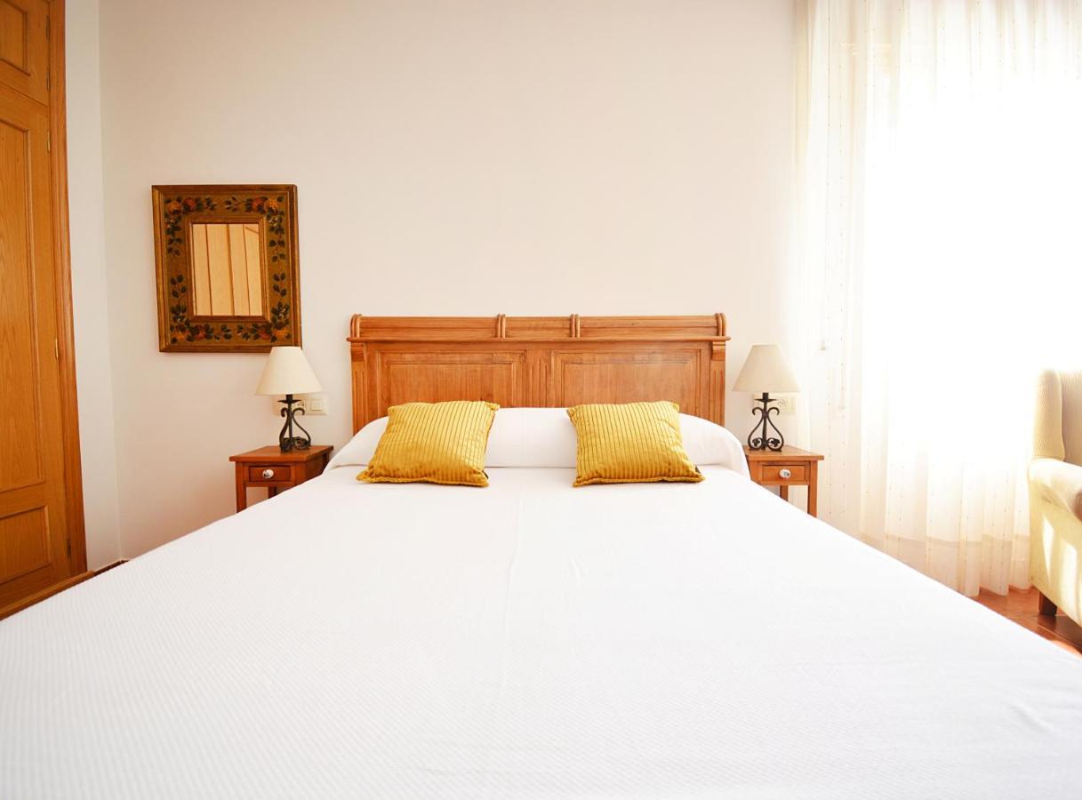 Galihost - Apartamento Con Piscina En El Centro De Санксенсо Екстериор снимка